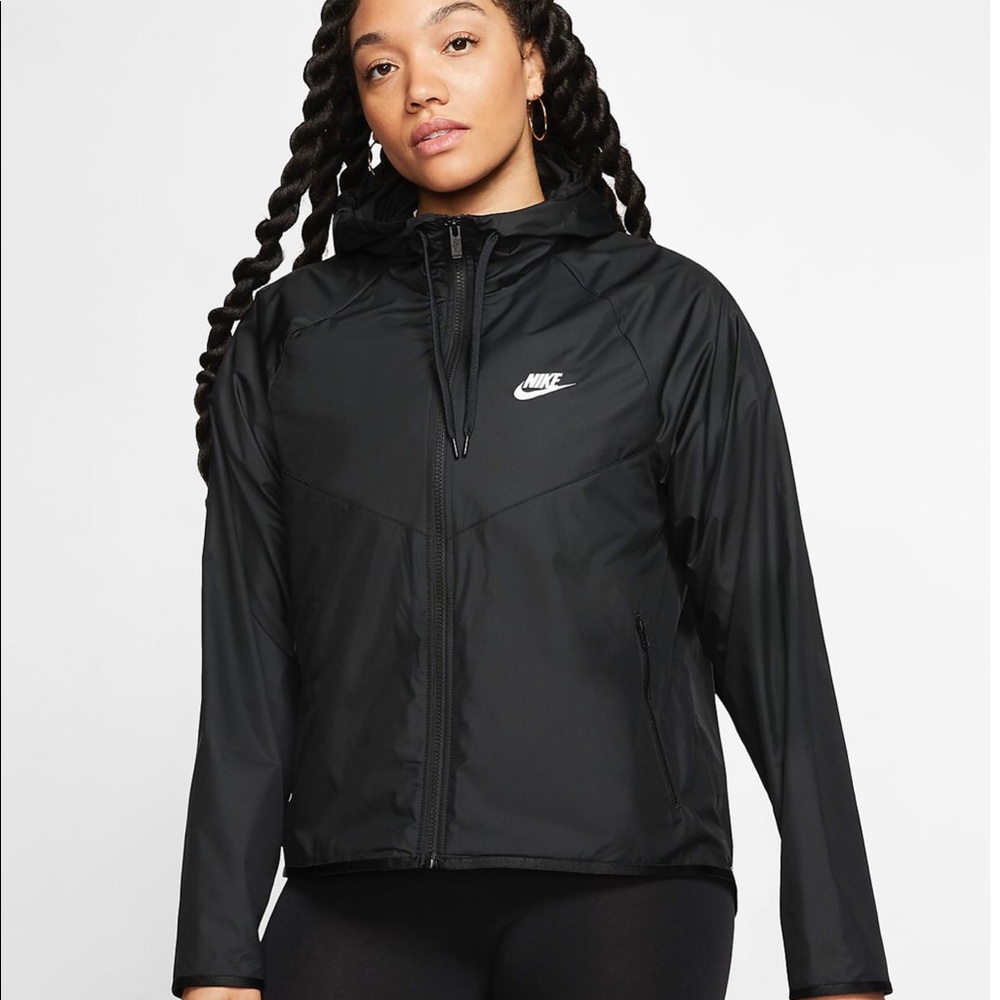 NWT Nike Sportswear Windrunner